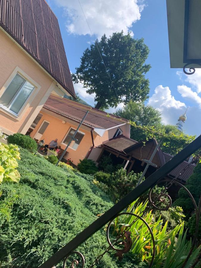 U Eli Hotel Polyana  Eksteriør billede
