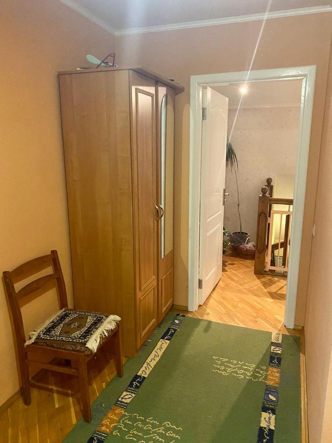 U Eli Hotel Polyana  Eksteriør billede