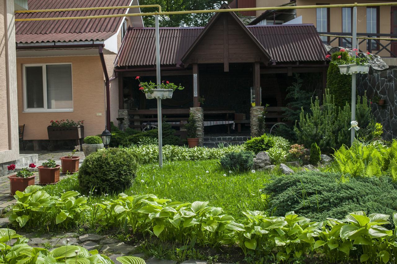 U Eli Hotel Polyana  Eksteriør billede