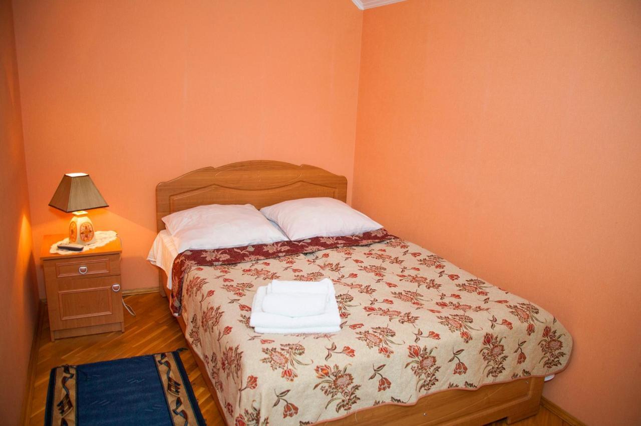 U Eli Hotel Polyana  Eksteriør billede