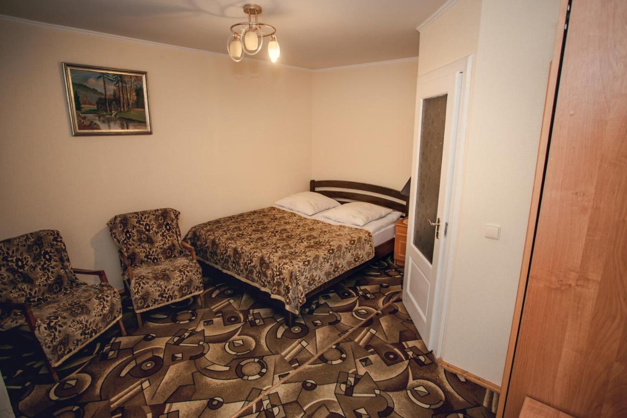 U Eli Hotel Polyana  Eksteriør billede