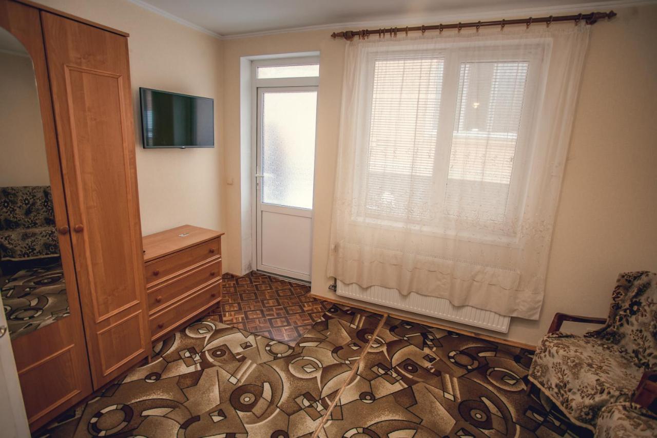 U Eli Hotel Polyana  Eksteriør billede